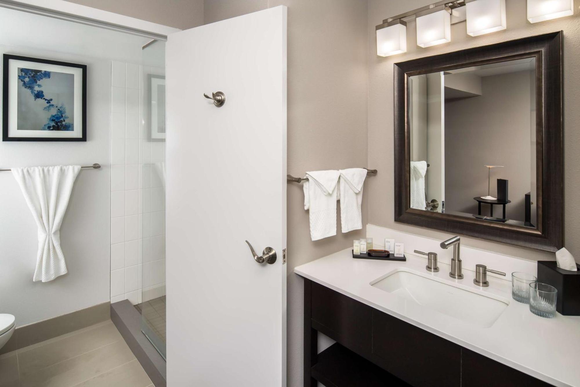 Embassy Suites By Hilton Seattle - Tacoma International Airport Tukwila Kültér fotó