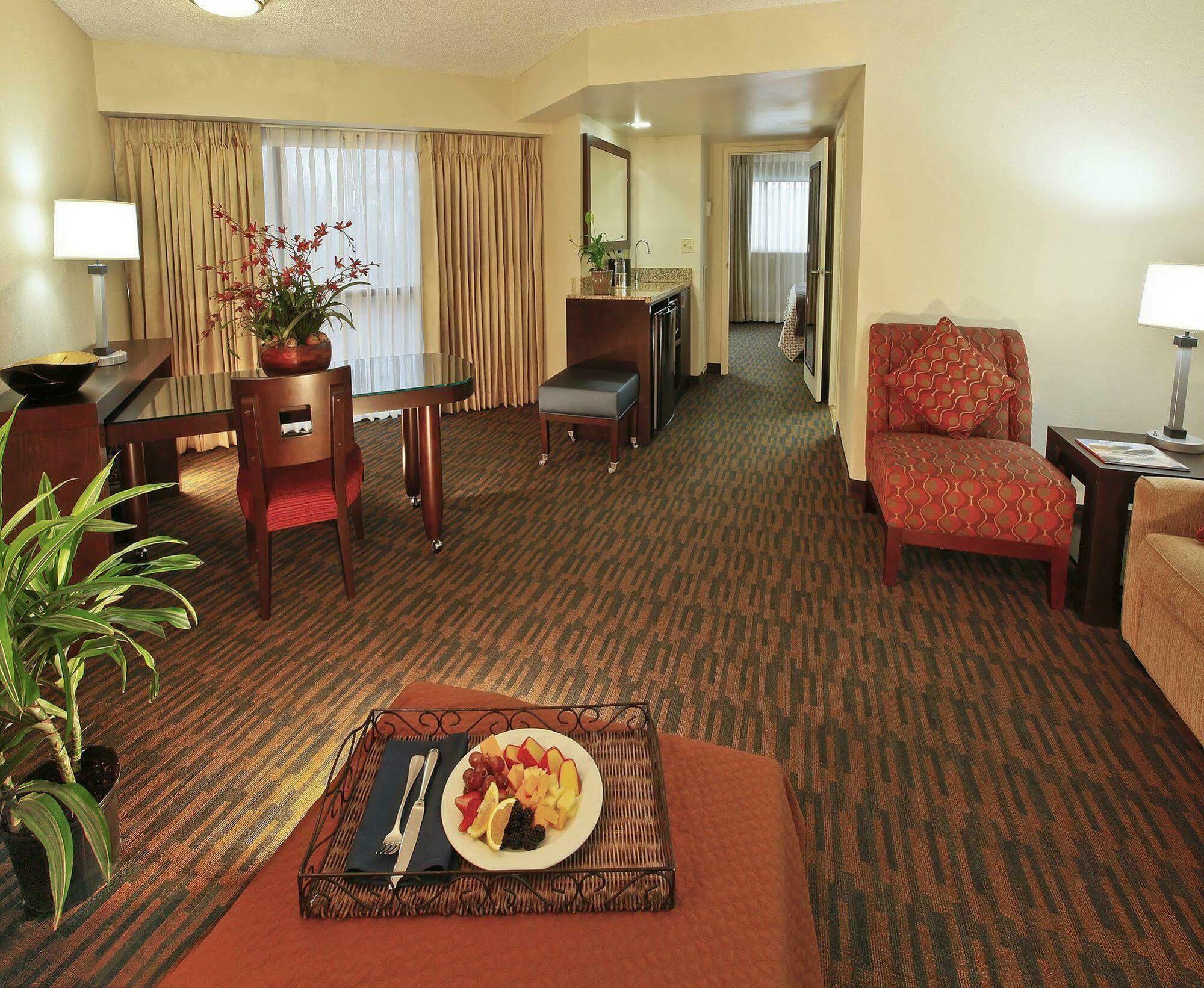 Embassy Suites By Hilton Seattle - Tacoma International Airport Tukwila Szoba fotó